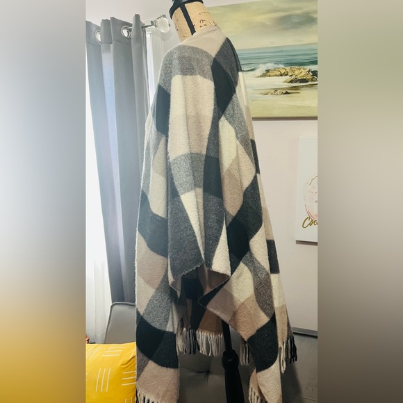 Style & Co. Color Block Poncho One Size - Picture 9 of 15